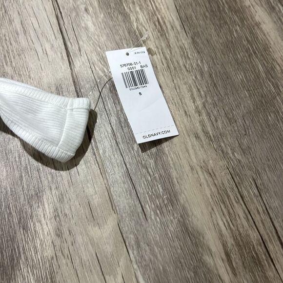 old navy maternity tank - Picture 2 of 2